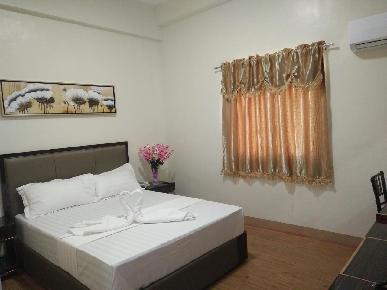 Meaco Royal Hotel - Batangas City Eksteriør bilde