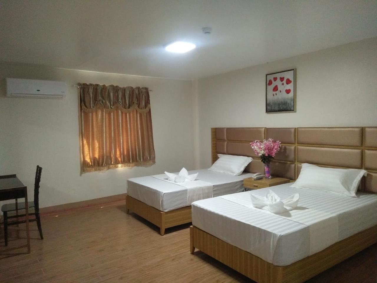 Meaco Royal Hotel - Batangas City Eksteriør bilde