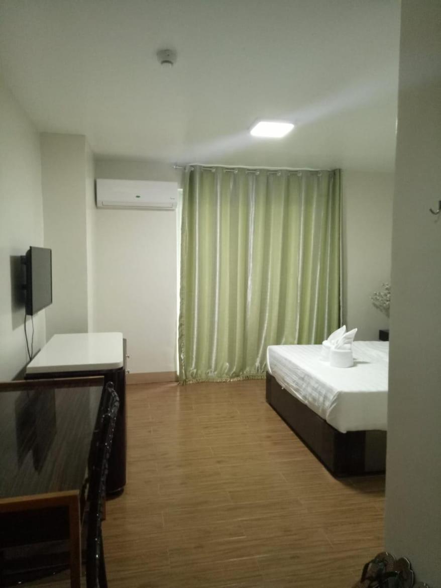Meaco Royal Hotel - Batangas City Eksteriør bilde