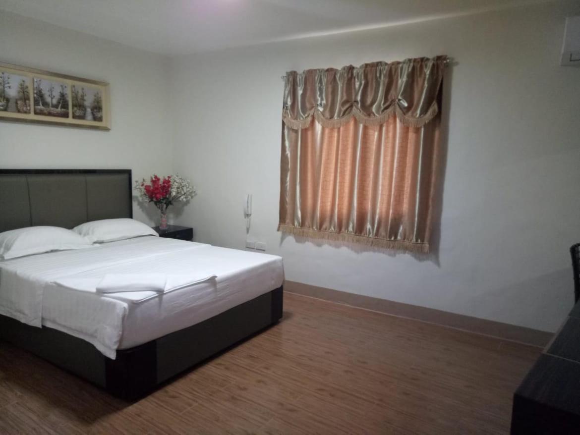 Meaco Royal Hotel - Batangas City Eksteriør bilde