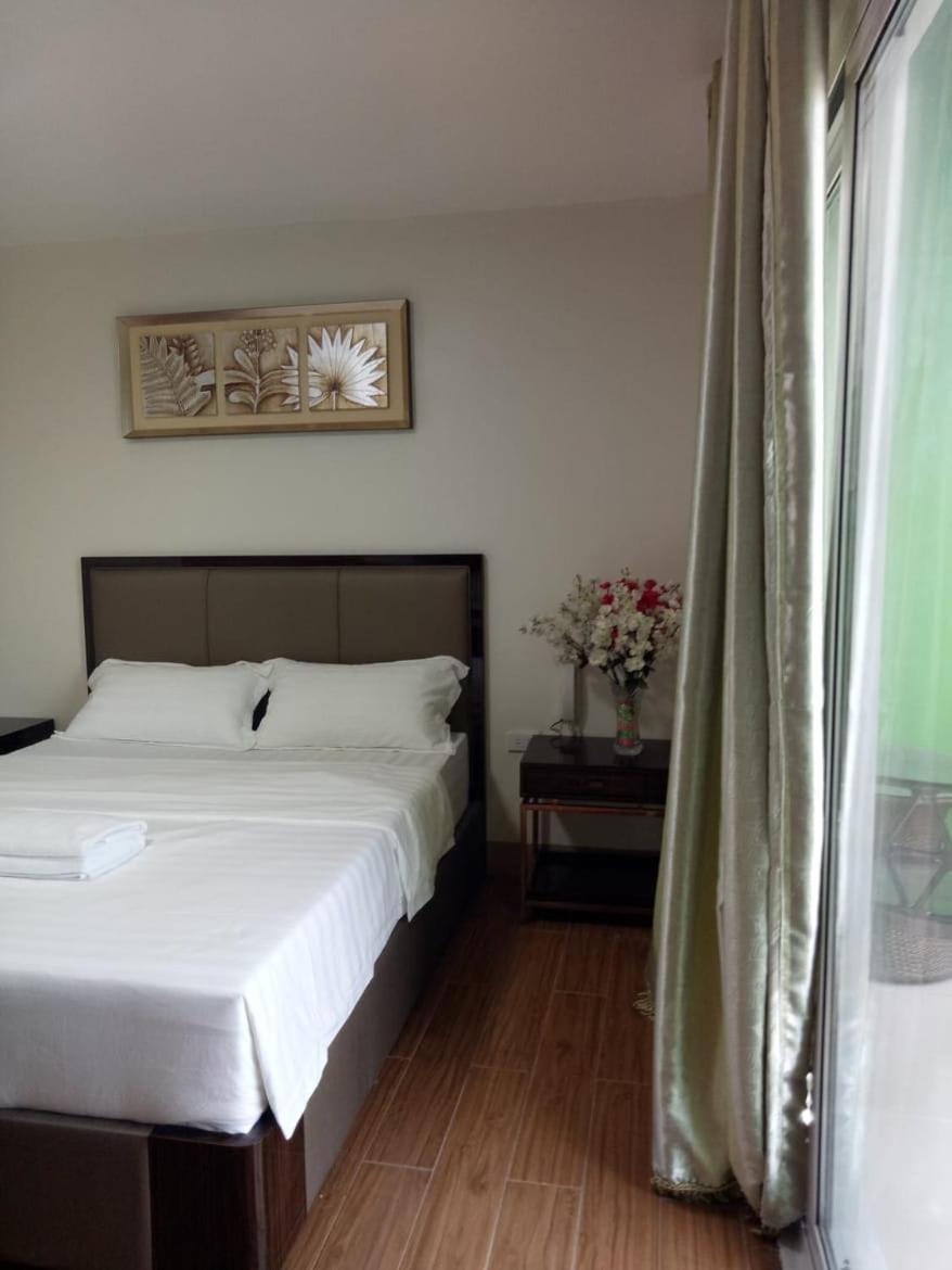 Meaco Royal Hotel - Batangas City Eksteriør bilde
