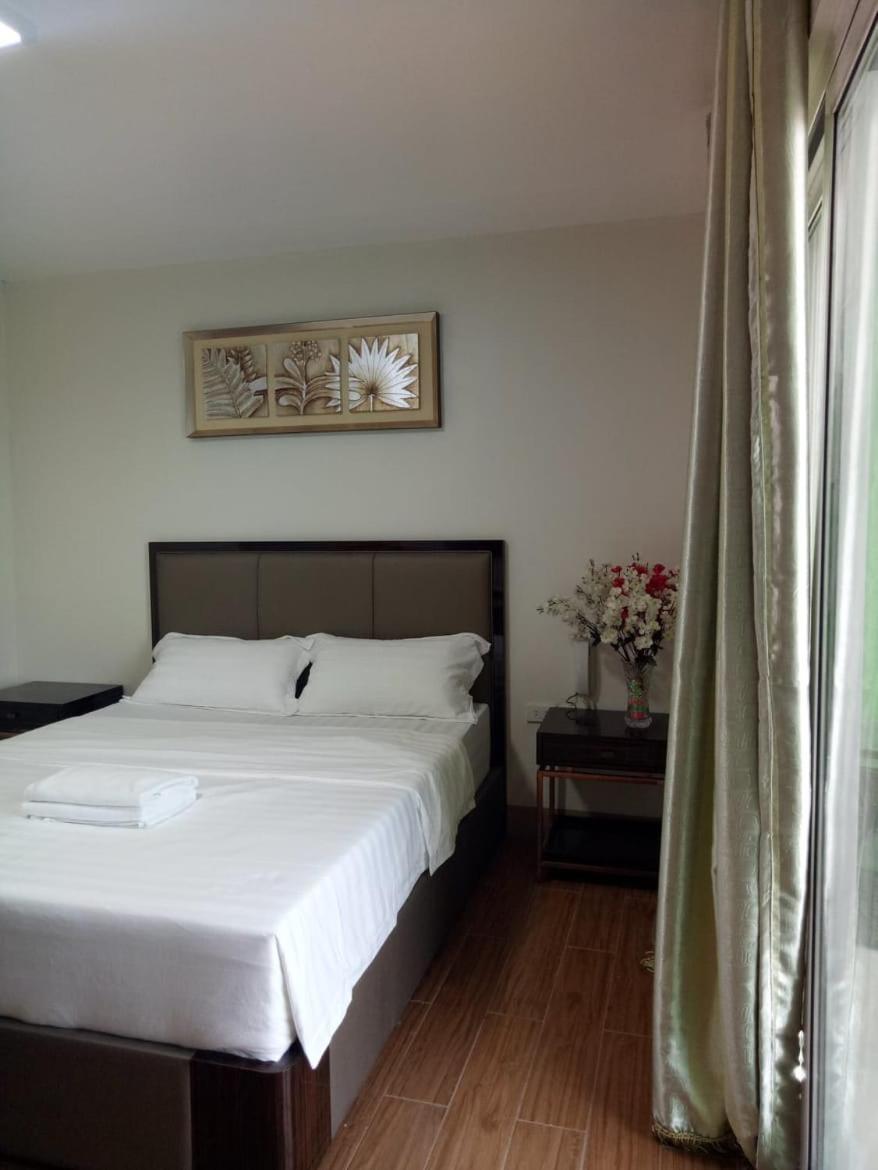 Meaco Royal Hotel - Batangas City Eksteriør bilde